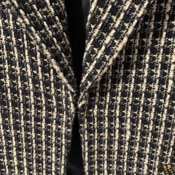 Tahari Versatile Blue and White Three Seasom Blazer/Jacket - Picture 5 of 6